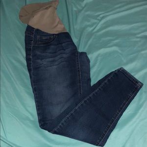 Maternity skinny jeans